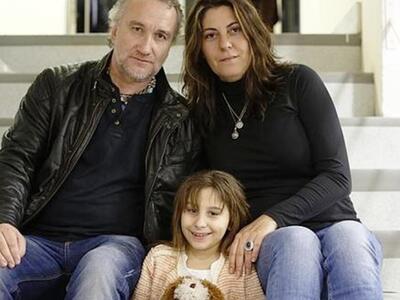 Απίστευτοι γονείς! Ο κόσμος τους έδινε λ...