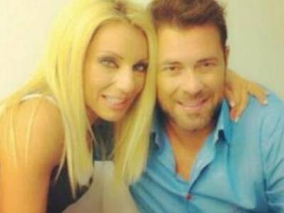 Η Έλενα Τζαβαλιά στο καμαρίνι του Χολίδη 