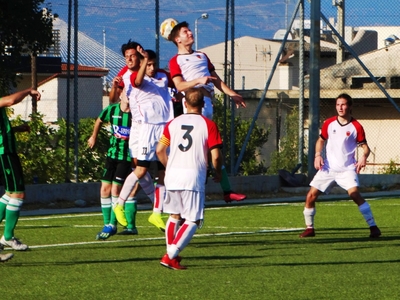 Ντέρμπι και οριακές αναμετρήσεις στα τοπ...