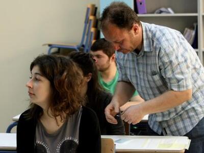 Με βασικά μαθήματα κατεύθυνσης συνεχίζον...