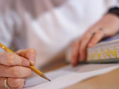 Δυτική Ελλάδα: Φοιτήτριες ετών... - ήντα...