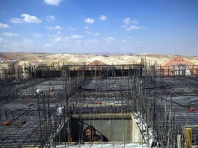 15,4% κάτω η οικοδομή