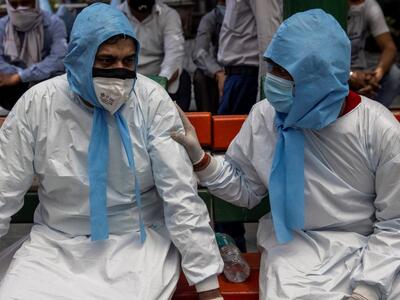 Ινδία: Δεκάδες πτώματα ξεβράστηκαν στις ...