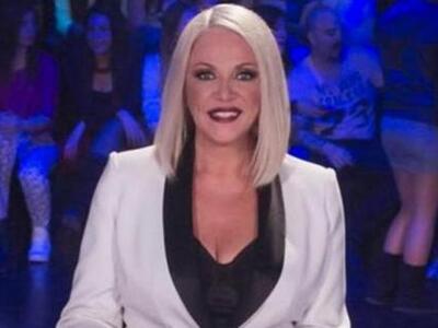 Μαγική τηλεόραση: Δείτε την Ρούλα Κορομη...