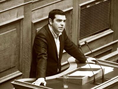 Ο Αλέξης Τσίπρας μιλά στη συνεδρίαση της...