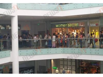 ATM: "Βούλιαξε" εμπορικό στον ...