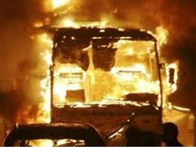 Πύργος: Έκλεψαν και έκαψαν φορτηγάκι