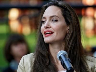 Η Αντζελίνα Τζολί κατά της σεξουαλικής β...