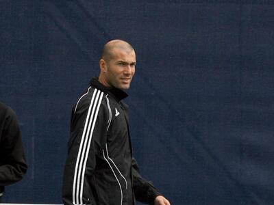 Φιλικό του Ολυμπιακού με τον Ζιντάν και ...