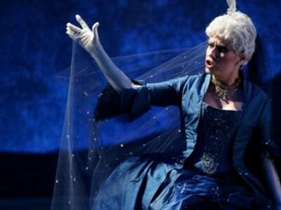 Μία ιδανική παράσταση για τα Χριστούγενν...