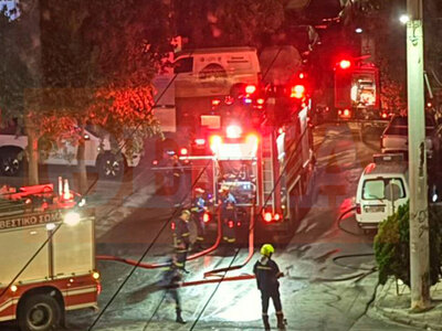 Νέα Φιλαδέλφεια: Η στιγμή που η φωτιά κα...