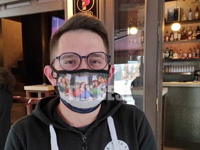 Πάτρα: Στη Ρήγα Φεραίου με μάσκα "Μ...