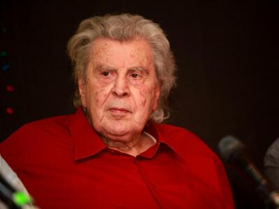 Ο Μίκης Θεοδωράκης δημιούργησε την Ε.ΛΑ.Δ.Α.!!! 