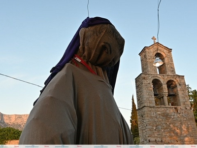 Ευηνοχώρι: Αναβίωσαν τα έθιμα των εικονι...