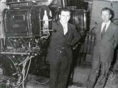 Ο Νίκος Μόρφης και ο Νίκος Χριστάρας ως ...