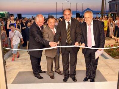 Καρέ-καρέ τα εγκαίνια του νέου εκθεσιακο...