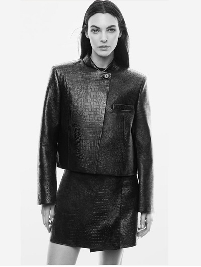 Δερμάτινο σύνολο με ανάγλυφο εφέ