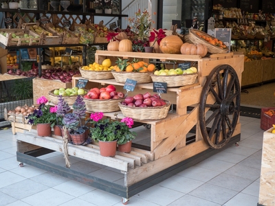 «Μαγικά» φρούτα στο Μυρώνι της Πατρών Κλ...