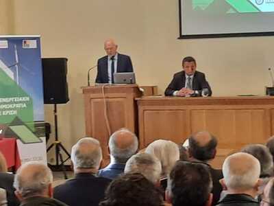 Ο Γιώργος Α. Παπανδρέου στην ημερίδα του...