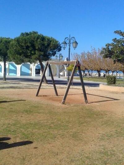 Κάποτε υπήρχαν και κούνιες....