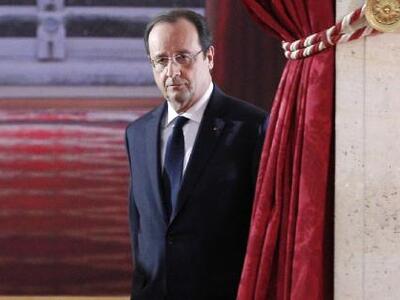 Ποια θα συνοδεύσει τον Ολάντ στην Αμερικ...