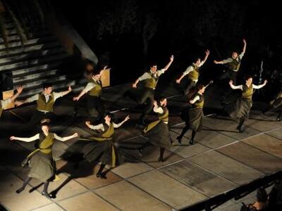 Πάτρα:Λαϊκές χορογραφίες από το Χορευτικ...
