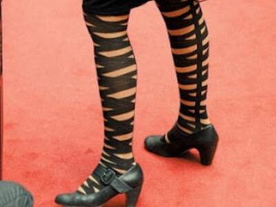 Ποια βουλευτής φορούσε ΑΥΤΟ το καλσόν στ...