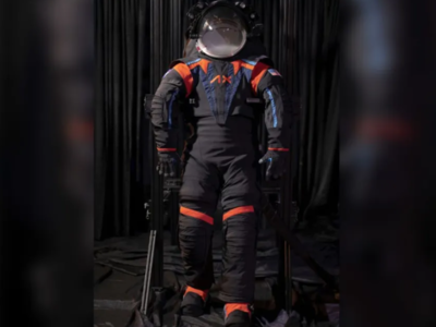 Η NASA παρουσίασε τη νέα διαστημική στολ...