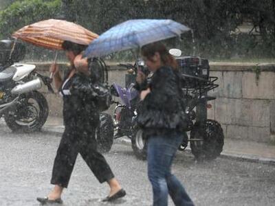 Βροχές και καταιγίδες στα Δυτικά - Κατά ...