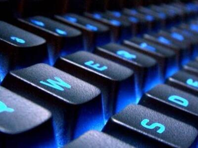 Βρετανία: Χάκερ έκλεψαν εκατομμύρια λίρε...