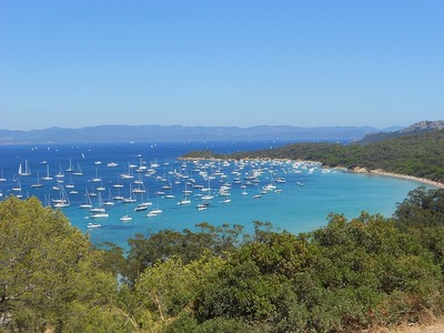 Ποιό είναι το νησί της Μεσογείου που ανα...