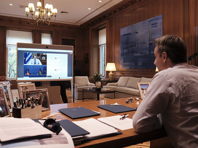 Τηλεδιάσκεψη για τον εμβολιασμό- Τί ζήτη...