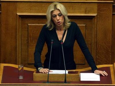 Α. Καραμανλή: Πείτε στον Χαρδούβελη να π...