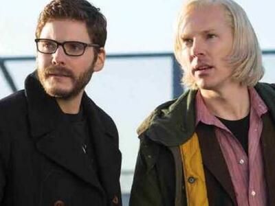 H ταινία για την αμφιλεγόμενη προσωπικότ...