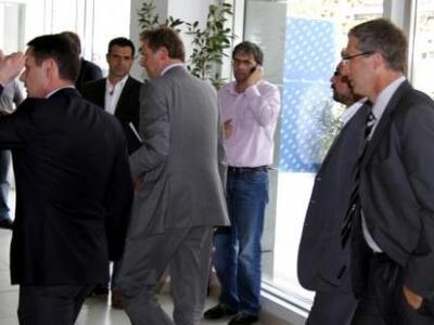 Φεύγει άρον άρον η τρόικα μετά τις εξελί...