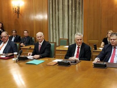 "Ψαλίδι" στα επιδόματα,  πάνω ...