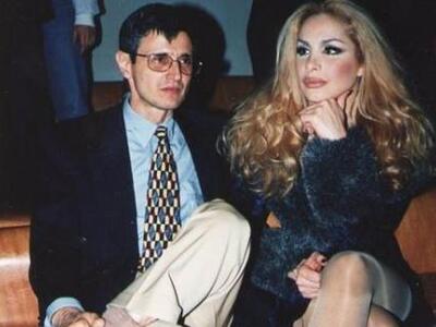 "Φούντωσε" πάλι ο έρωτας της Τ...