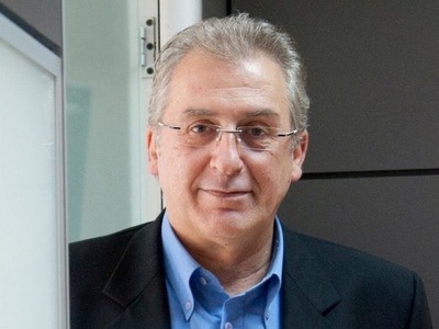 Ένα πολιτικό σύστημα κατώτερο των περιστ...