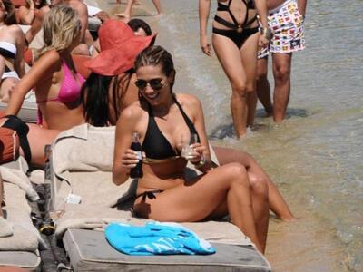 "Κιτρινόμαυρος" έρωτας για την...