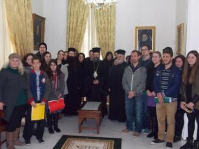 Πάτρα: Γέμισε παιδικές φωνές και κάλαντα...