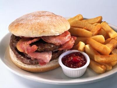 Το πρώτο χάμπουργκερ από κρέας εργαστηρί...