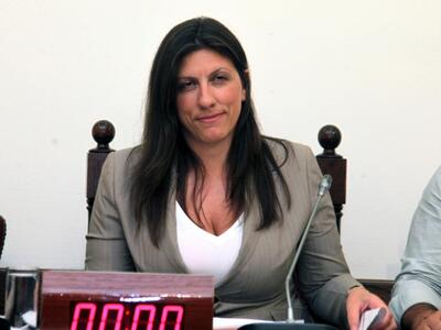 Η Θάνου, ενημέρωσε τη Ζωή για τη διάλυση...