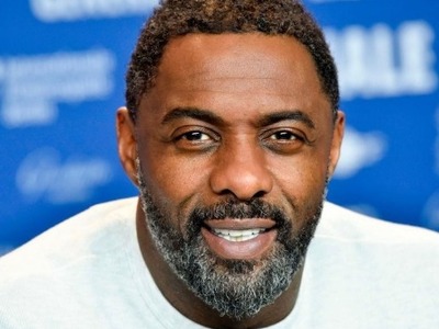 Ο Βρετανός σταρ Ίντρις Έλμπα σε ρόλο DJ