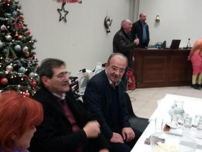 Ευχές και χαμόγελα στην Χριστουγεννιάτικ...