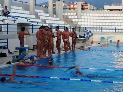 Δείτε στιγμιότυπα από την βραδινή προπόν...