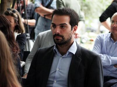 Γαβριήλ Σακελλαρίδης: "Κόκκινες γρα...