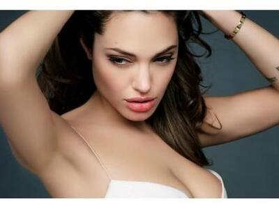 Angelina Jolie:Που θέλει να κάνει πλαστι...