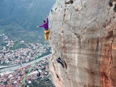 Πελοπόννησος: 24χρονη κόβει την ανάσα ισ...