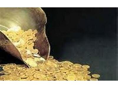 Πάτρα: Στην ουρά για μια θυρίδα και ...λ...