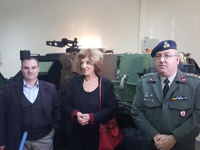 Η Σία Αναγνωστοπούλου ξεναγείται στο ΚΕΤ...